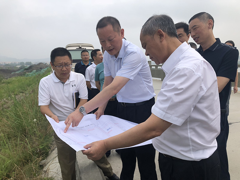 市、縣領導現場調研天馬50萬噸玻瓶項目(圖6)